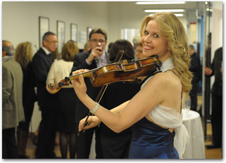 Violinen Künstlerin Ilona Raasch für Weihnachtsfeier